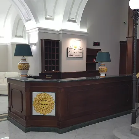 Centrum Ξενοδοχείο Κατάνια